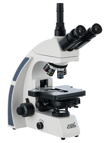 Microscopio trinoculare Levenhuk MED 45T